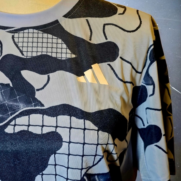 Adidas Men's Blue Camouflage Aeroready Club Graphic Tee Size M NWT - Picture 3 of 8